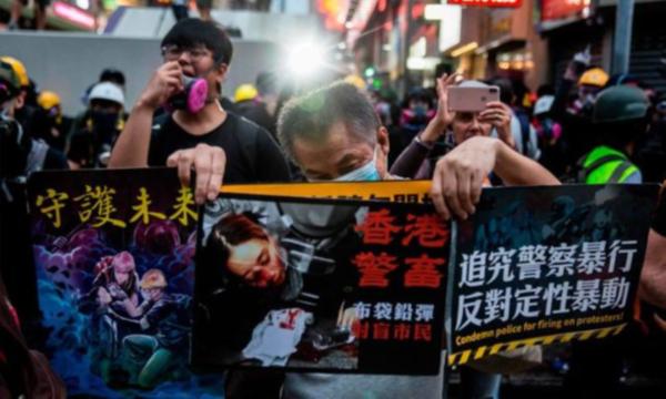 Hong Kong’da tansiyon yüksek