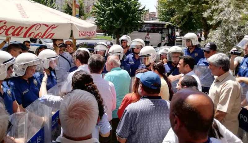 Mardin ve Van’da kayyum protestolarına müdahale; Diyarbakır’da oturma eylemi