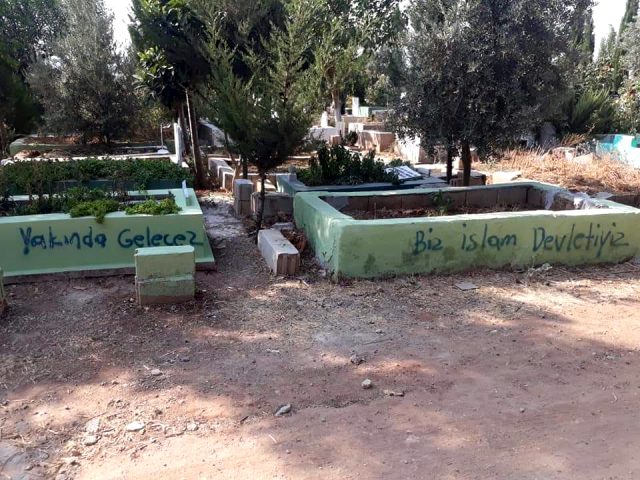 Hatay’da mezarları tahrip eden kişiler “Yakında geleceğiz. Biz İslam devletiyiz”