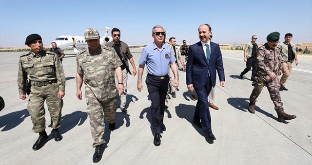 Hulusi Akar ve beraberindeki heyet Şanlıurfa’ya gitti