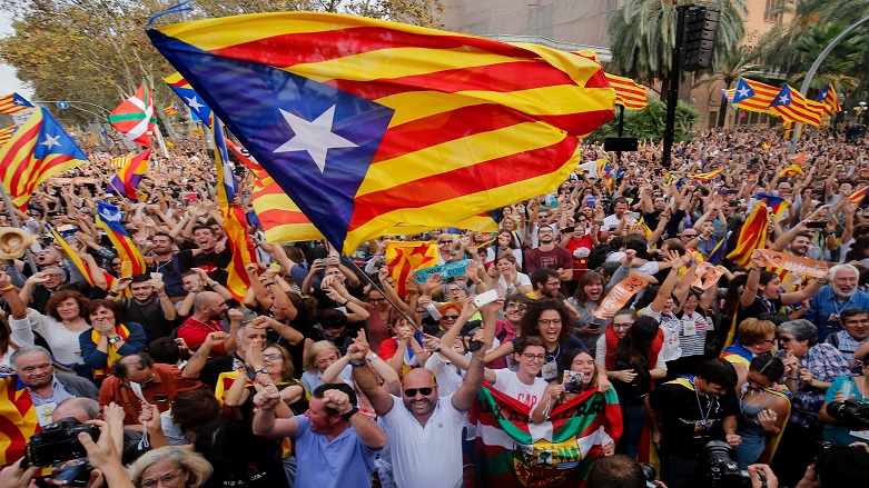 Gözaltına alınan Katalan lider Puigdemont serbest bırakıldı