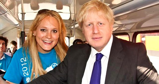 İngiltere Başbakanı Boris Johnson ile nişanlısı Carrie Symonds’ın oğlu oldu