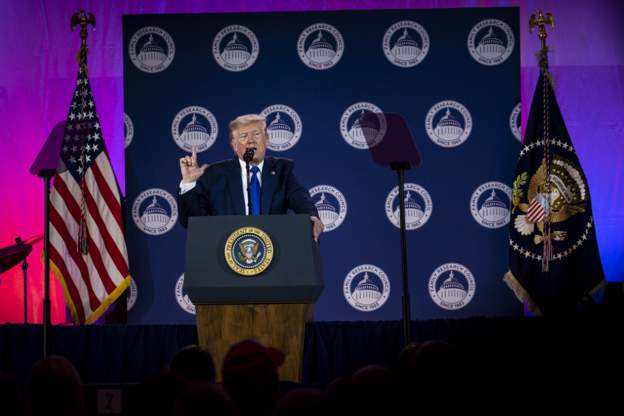 Trump: Bırakın Suriye ve Esad Kürtleri korusun ve kendi toprakları için Türkiye’yle savaşsın