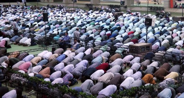 İran’da Cuma hütbelerinde Türkiye operasyonuna sert ifadeler: “Moğolvari saldırı”