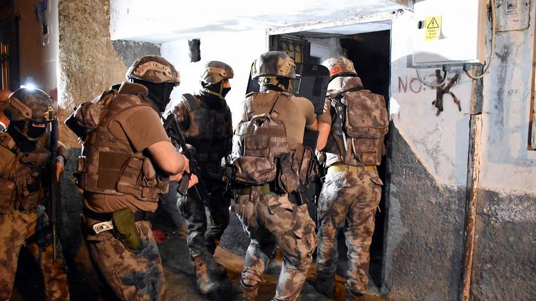 Uluslararası Af Örgütü: Türkiye muhalifleri susturmak için operasyon düzenledi!
