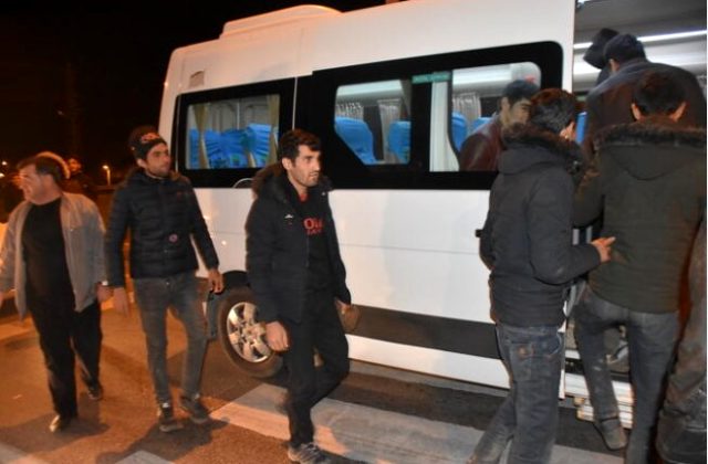 Göçmenleri taşıyan araç eve çarptı: 7 ölü, 4 yaralı