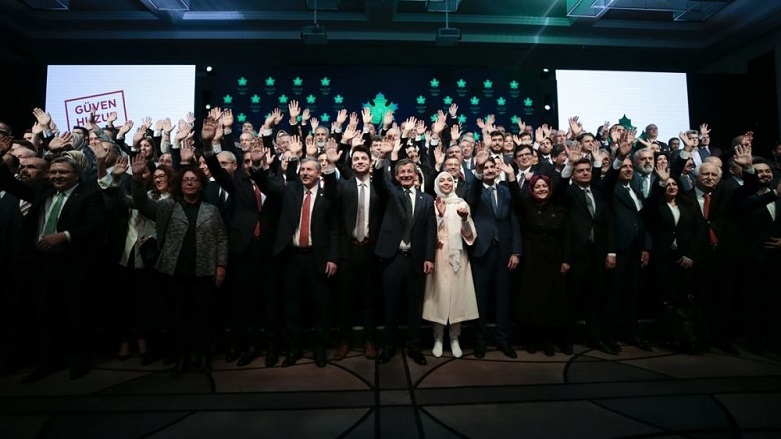 Davutoğlu: Çetelerden korkmuyoruz!