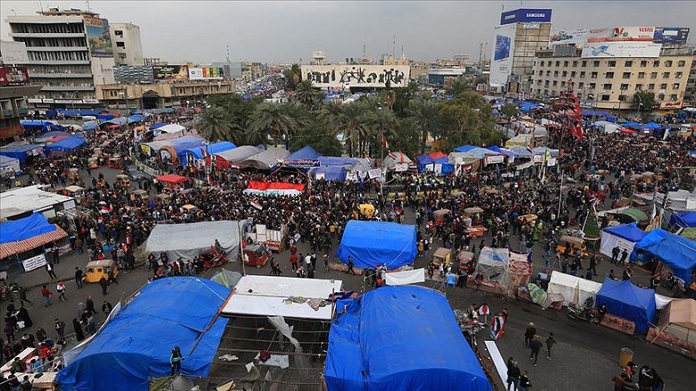 Binlerce gösterici Tahrir Meydanı’na akın etti