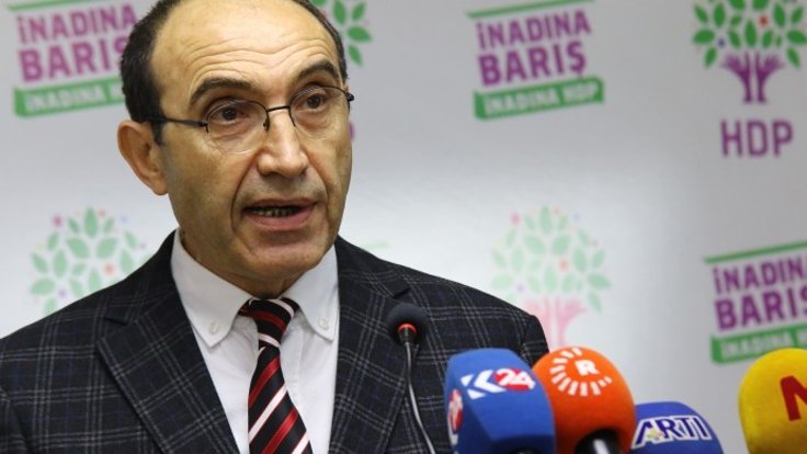 HDP sözcüsü Günay Kubilay, Gelecek Partisi’nin Selahattin Demirtaş’ı hedef almasına tepki gösterdi: Siz Demirtaş’a saldırmak, HDP’yi karalamak için mi bu partiyi kurdunuz?