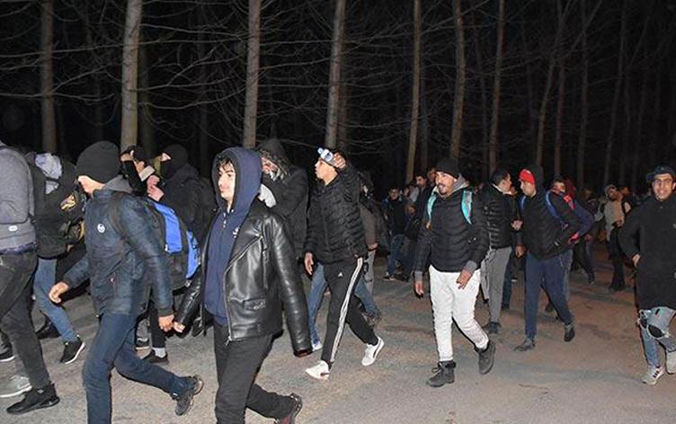 Türkiye’nin kararının ardından ilk grup sınırdan geçti
