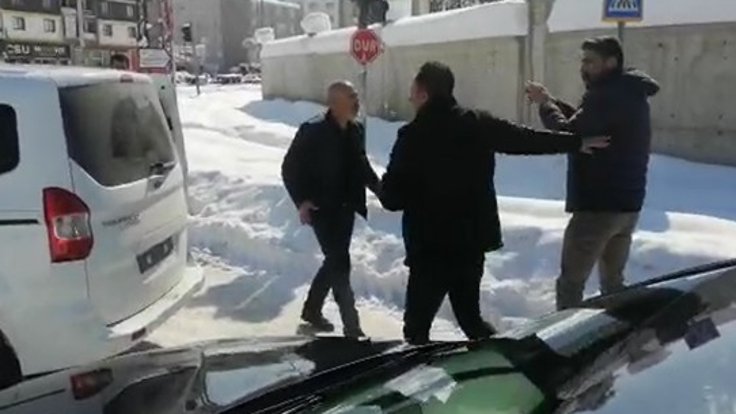 HDP’li Sarısaç’ı takip edenler yanındaki PM üyesini alıp götürdü