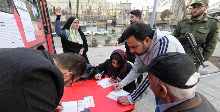 İran’da seçimi muhafazakar adaylar kazanıyor