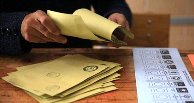 Yeni anket: AKP, CHP ve HDP barajı geçiyor