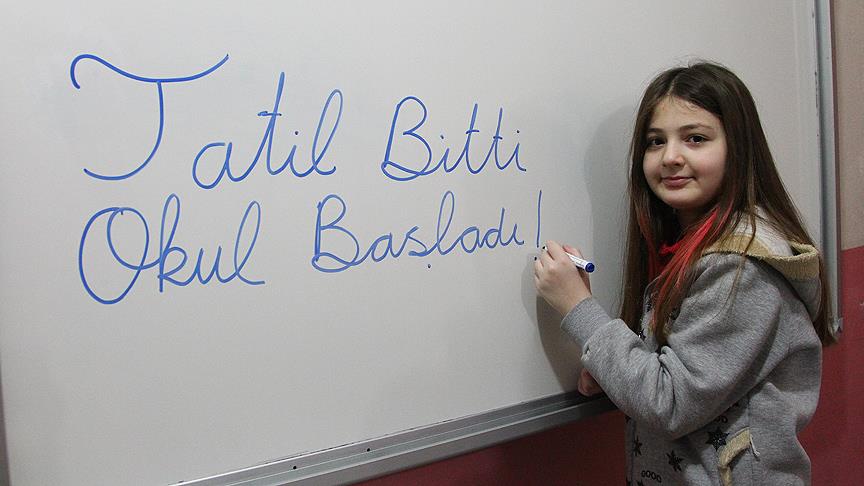 Türkiye’de milyonlarca öğrenci için uzaktan eğitim bugün başlıyor!