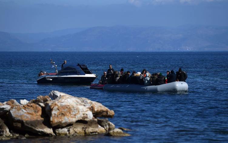 Yunanistan Başbakanı Kyriakos Miçotaki’ndan göçmenlere: Geri çevrileceksiniz!