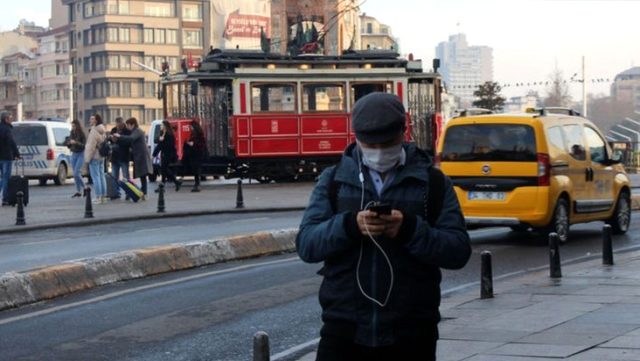 İyileşen hastaların yarısının, 8 gün daha koronavirüsü yaymaya devam ettiği ortaya çıktı