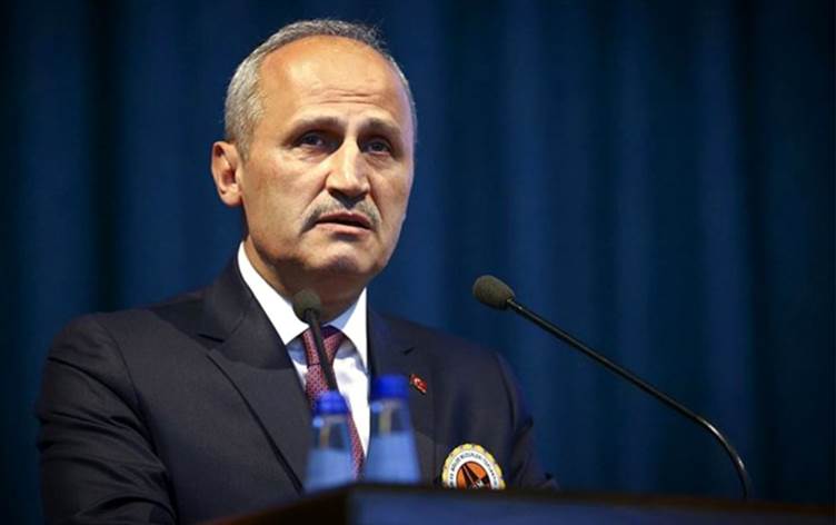 Gece yarısı Ulaştırma Bakanı Turhan görevden alındı