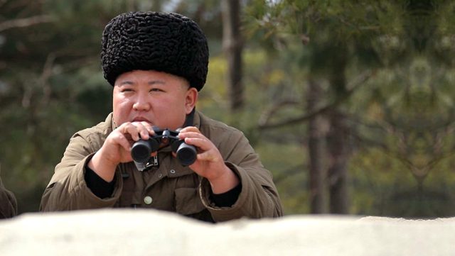 Kuzey Kore’den kaçan diplomattan iddia: Kim Jong-un Hayattaysa bile ayağa kalkamıyor