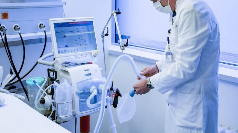 İngiltere’de doktorlara uyarı: Önceliği gençlere verin