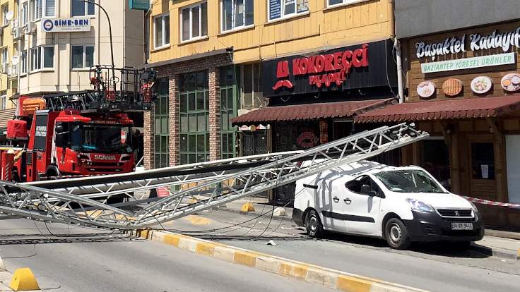 Tatbikatta merdiven devrildi, bir itfaiye eri yaşamını yitirdi