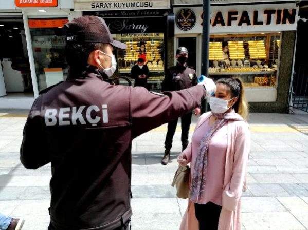 Türkiye’de son 24 saatte 5 bin 809 yeni vaka tespit edildi, 65 kişi hayatını kaybetti
