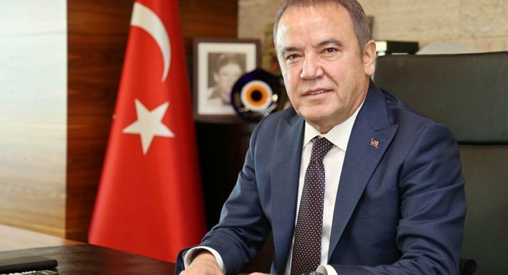 Askıda fatura’ uygulamasına Antalya da katıldı: İlk 100 faturayı Başkan Böcek ödeyecek