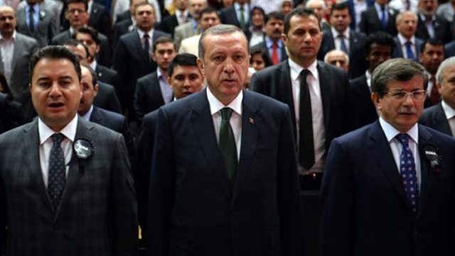 MetroPOLL Araştırma Merkezi kurucusu Prof. Dr. Sencar: Erdoğan siyasi hayatının en büyük hatalarından birini yaptı