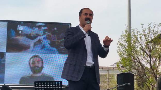 HDP’nin iki yıl uzaklaştırdığı Mensur Işık, eşinden ve kadınlardan özür diledi
