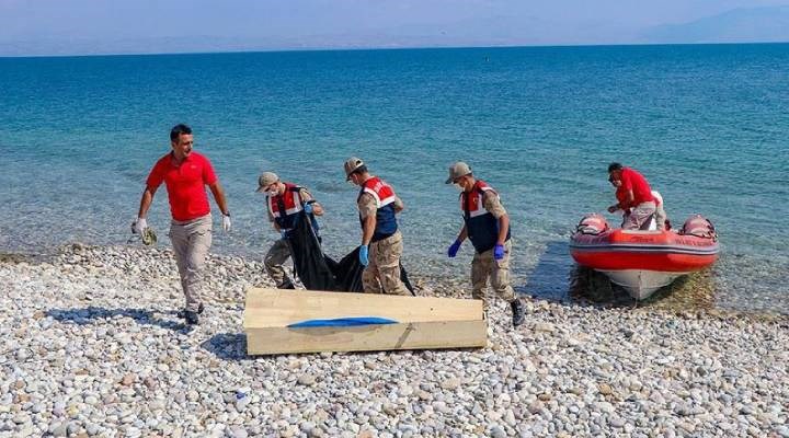Van’daki tekne faciasında ölü sayısı 60’a yükseldi