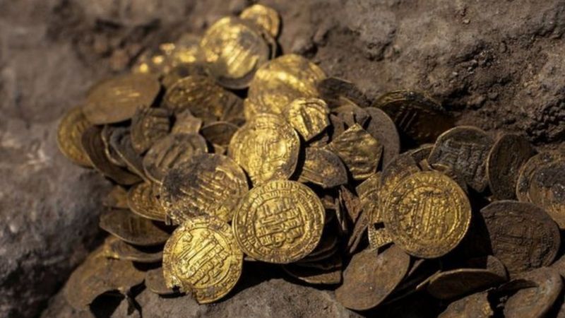 İsrail’de Abbasi dönemine ait hazine bulundu: 1100 yıllık çömlekte 425 altın para