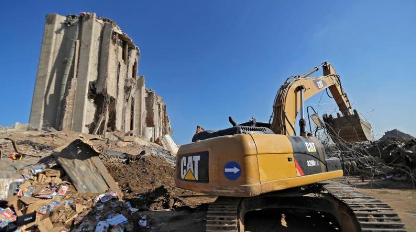 Beyrut limanında molozlar arasında arama kurtarma çalışmaları sürüyor