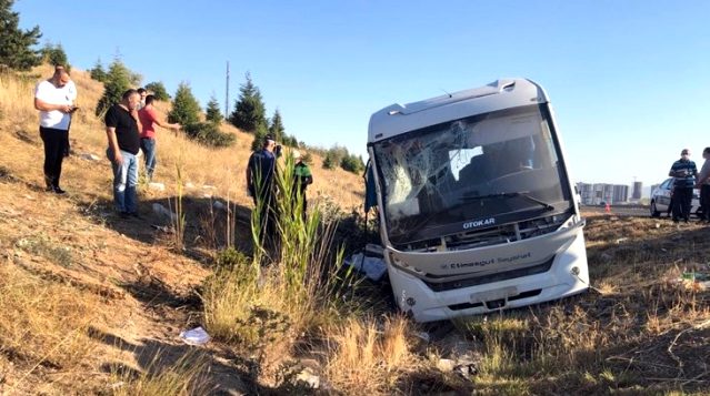 Aselsan personelini taşıyan minibüse otobüs çarptı: 1 ölü, 2’si ağır 8 yaralı