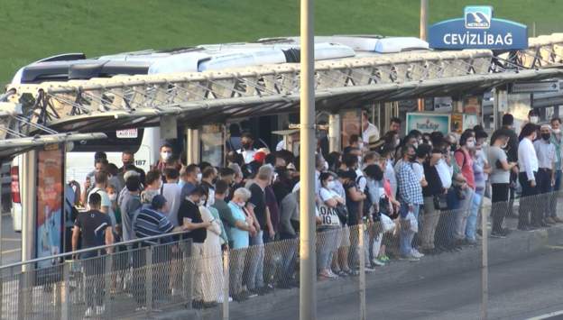 İstanbul’da yüz yüze eğitimin başlangıcı nedeniyle ulaşım, öğle saatlerine dek ücretsiz