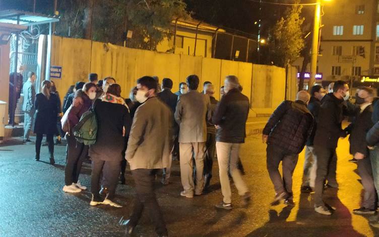 Diyarbakır’da gözaltına alınan 22 avukat serbest bırakıldı
