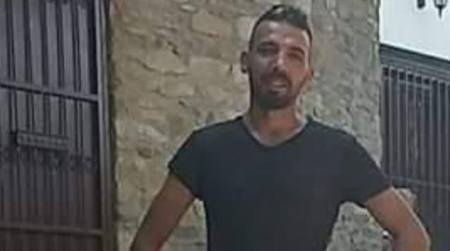 2 çocuk babası müzisyen Erdem Topuz maddi sıkıntıya dayanamadı, intihar etti