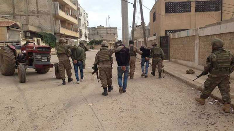 Afrin’de siviller kaçırıldı
