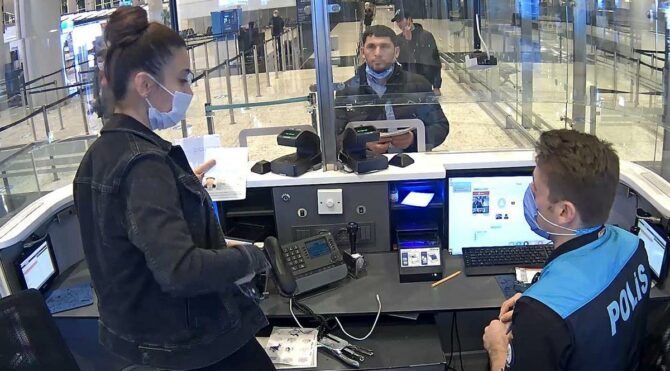 Sahte pasaportla kaçmaya çalışan IŞİD’li İstanbul Havalimanı’nda yakalandı