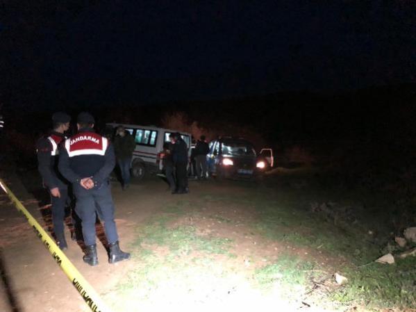 Manisa’da 4 genç başlarından vurularak öldürüldü