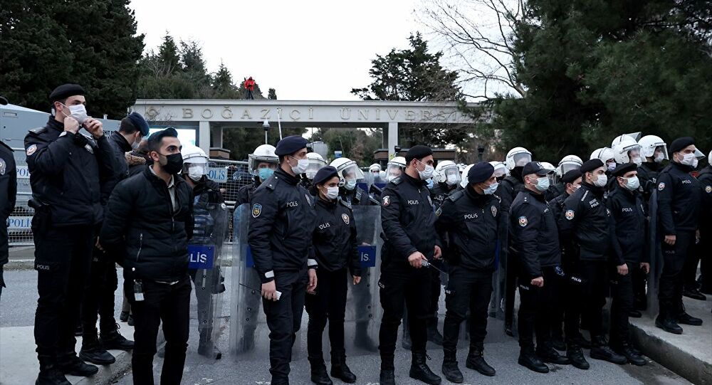 Boğaziçili ‘Müslüman öğrenciler: Melih Bulu’nun hedef gösterici dili, inancımızla taban tabana zıt