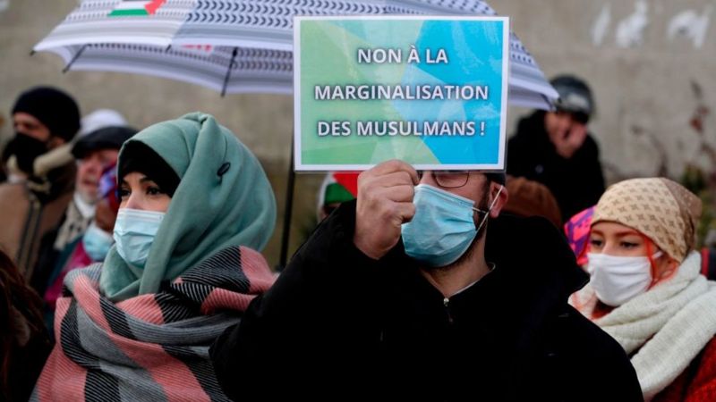 Fransa’da, tartışmalı ‘radikal İslamcılarla mücadele’ yasa tasarısı Ulusal Meclis’te onaylandı