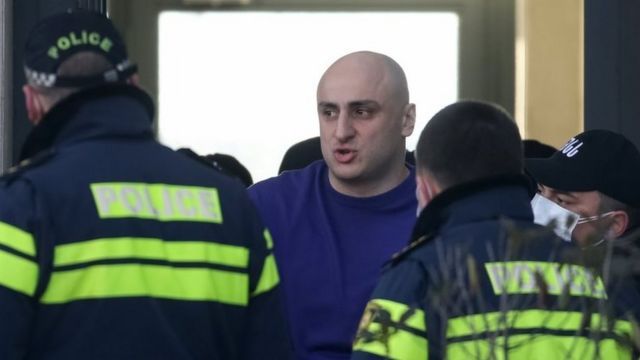 Gürcistan’da ana muhalefet lideri Nika Melia gözaltına alındı, protestolar büyüyor