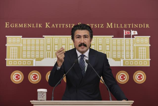 AKP’li Özkan “Kongreden sonra vaka sayılarında azalış olacak” demişti; günlük vaka sayısı 54 bini aştı!