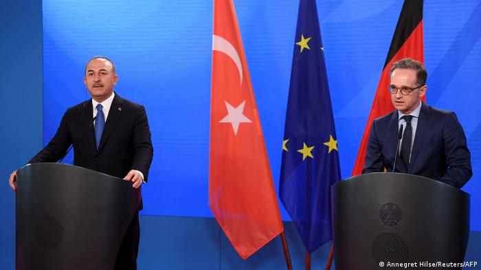 Maas: Türkiye’ye silah satışı kısıtlaması sürecek