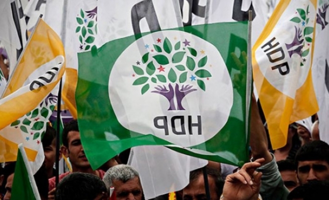 Muhalefet ve iktidar Kürt oylarının peşinde! Araştırmacı Doç. Dr. Mesut Yeğen: İktidar nötralize etmek, muhalefet yanına çekmek istiyor
