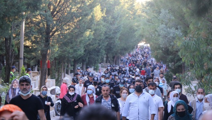 Polisten Deniz Poyraz’ın ailesine tehdit: Bunu yanına bırakmayacağız