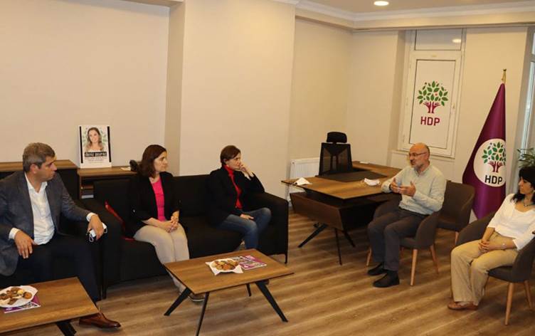Kaftancıoğlu’dan HDP İstanbul İl Örgütü’ne taziye ziyareti