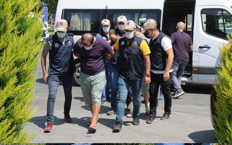 HDP binasına saldıranlar adliyeye sevk edildi