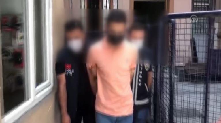 Türk parasıyla burnunu silen turist gözaltına alındı