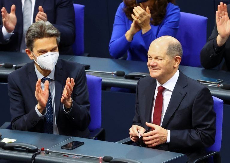 Olaf Scholz Almanya’nın yeni başbakanı oldu, 16 yıllık Merkel dönemi son buldu