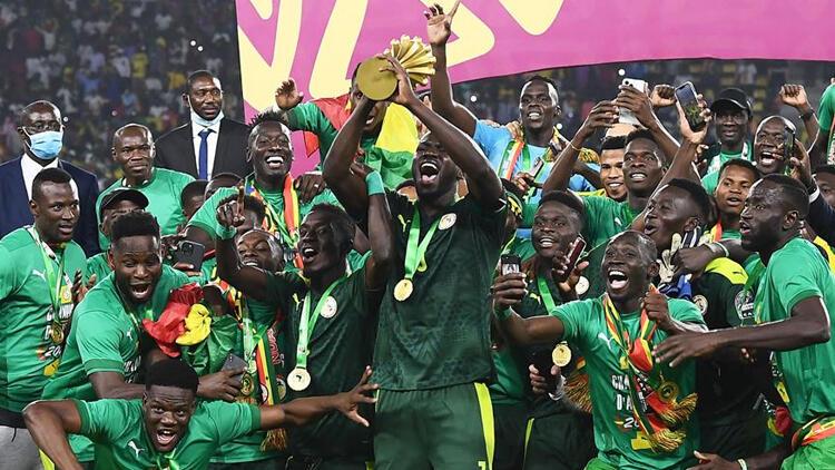 Finalde Mısır’ı yenen Senegal kupanın sahibi oldu